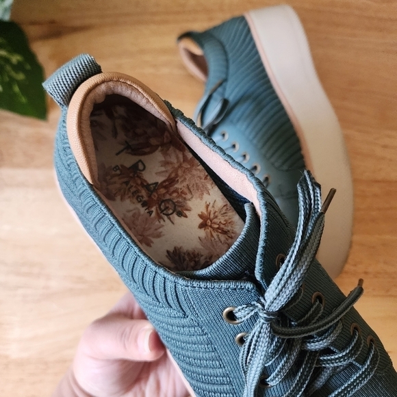 Traq by Alegria Magiq Platform Comfort  Slip Resistant Walking Sneaker 37/7 - Picture 7 of 10